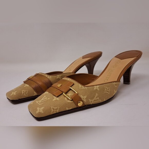 Louis Vuitton Women's Squared Toe Monogram Brown Pumps Authentic 34.5 IT/ 4.5 US - Picture 1 of 10